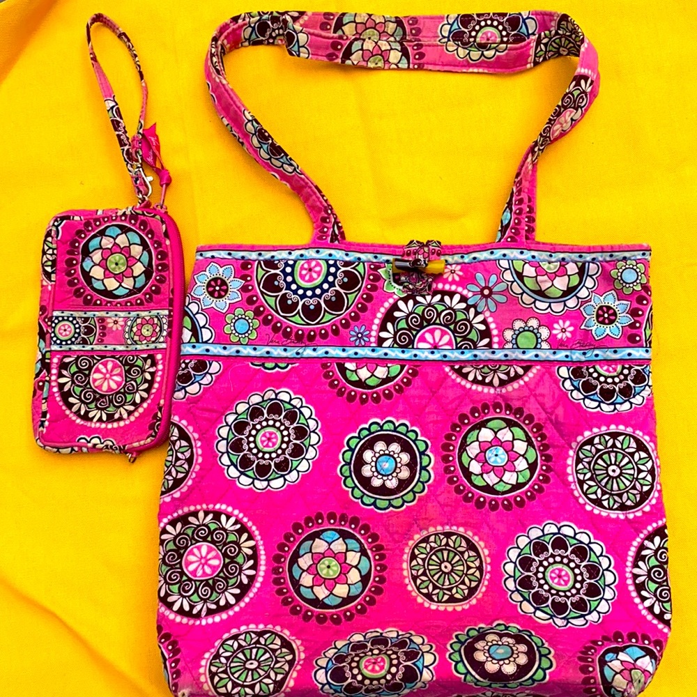 Limited edition Vera Bradley cupcake pattern tote and wristlet